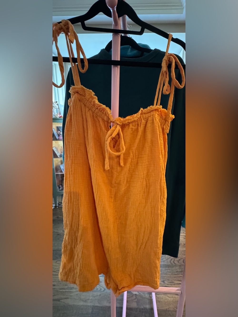 Women’s oversized size small Lush Romper
